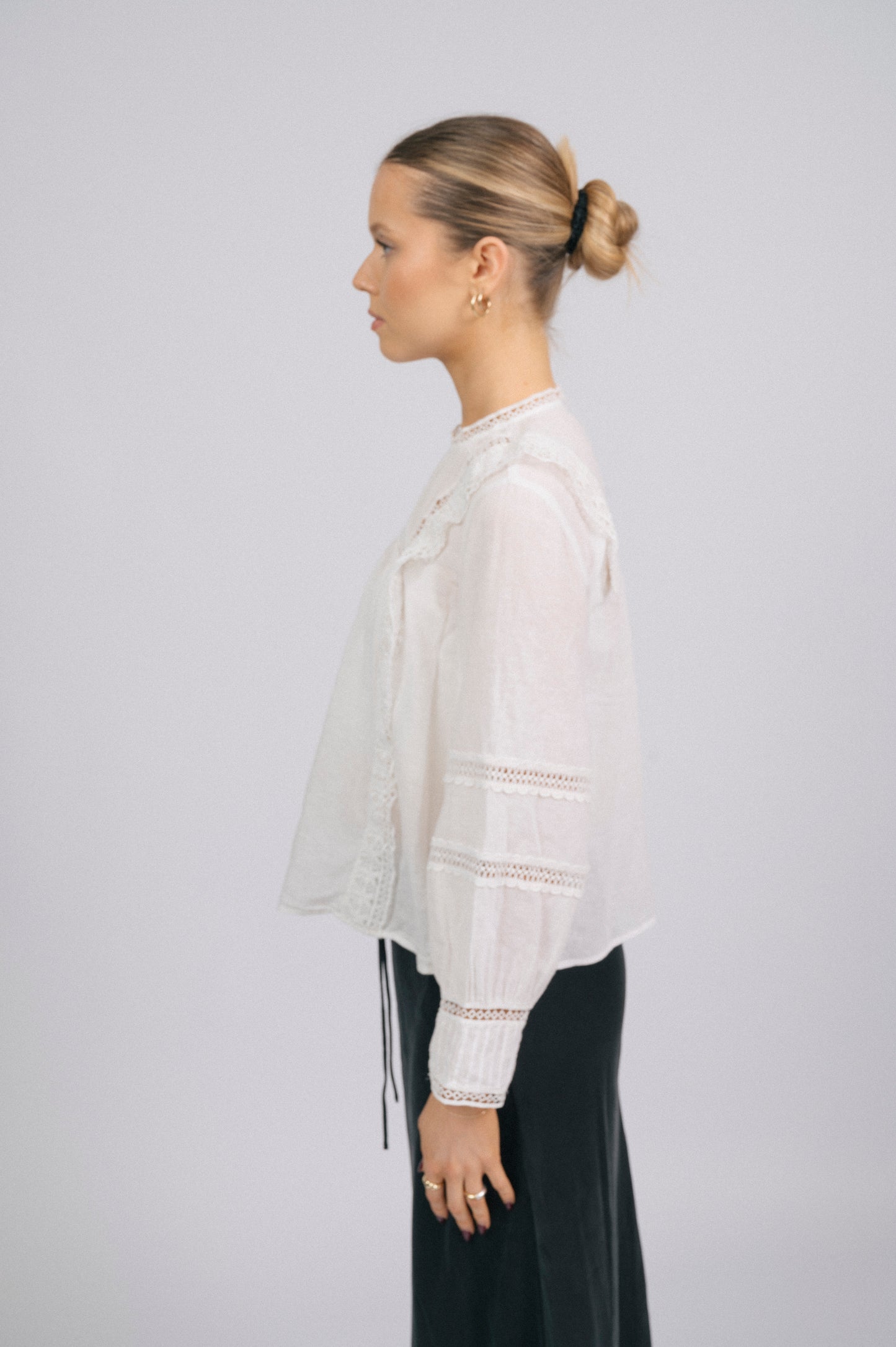 Preloved Vero Moda Long Sleeved Blouse (White)