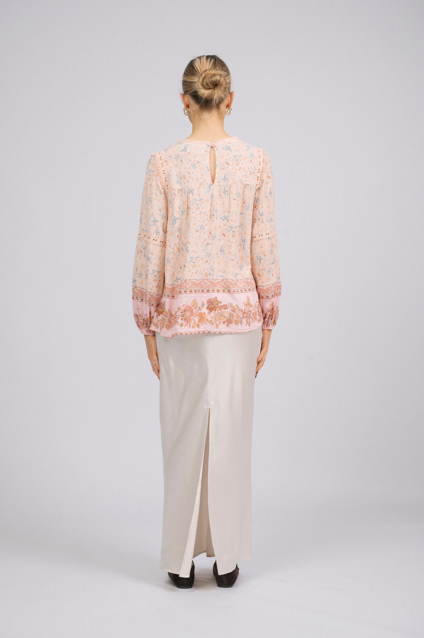 Preloved Baby Pink Floral Blouse by Miracle – Lace Trim & High Neck