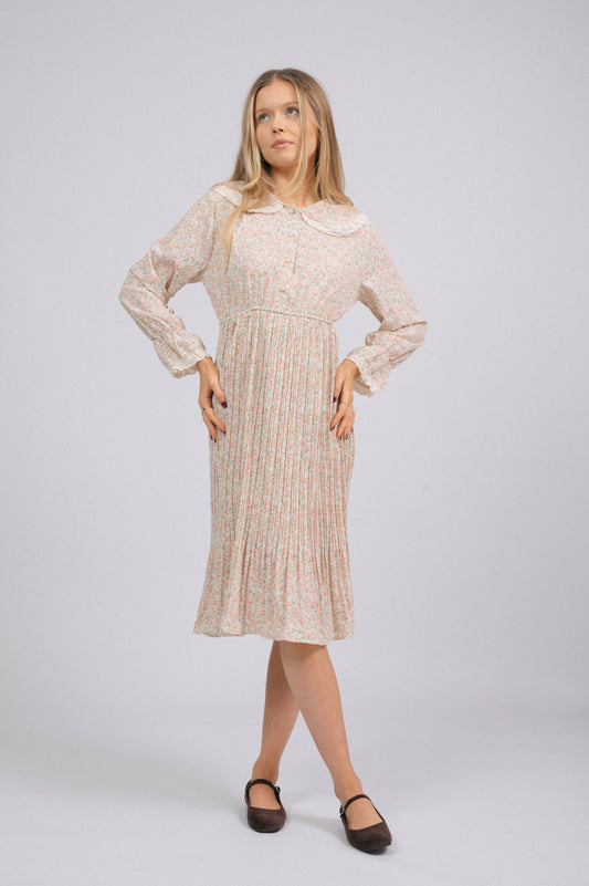 Vintage 1940s-Style Floral Dress with Lace Trim – Pradap