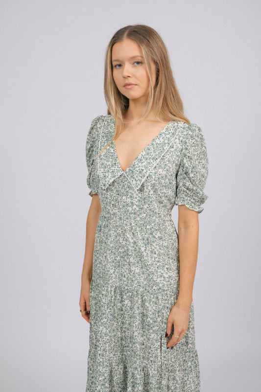 Preloved Dear Siouxsie Green Floral Tiered Midi Dress – Lace Trim & Soft Collar