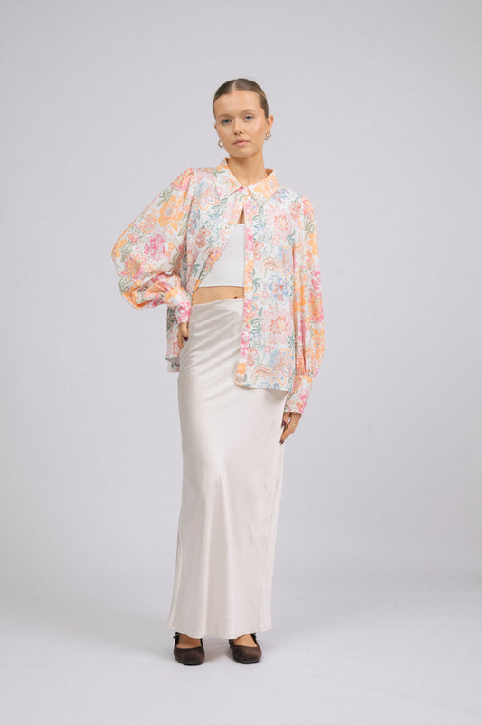 Preloved Yours Truly Floral Button-Up Shirt – White with Bold Florals