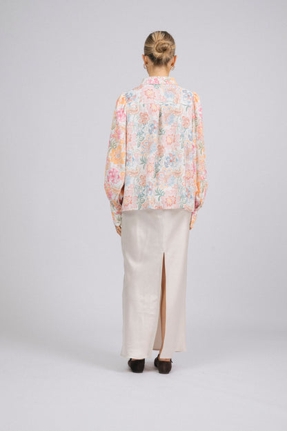 Preloved Yours Truly Floral Button-Up Shirt – White with Bold Florals