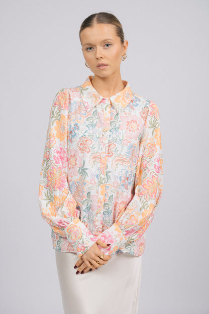 Preloved Yours Truly Floral Button-Up Shirt – White with Bold Florals